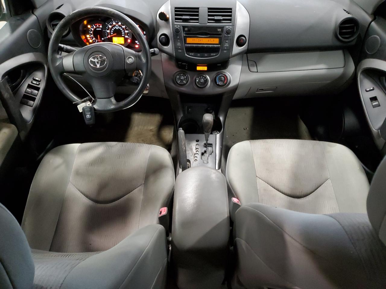 2010 Toyota RAV 4 - Image 8