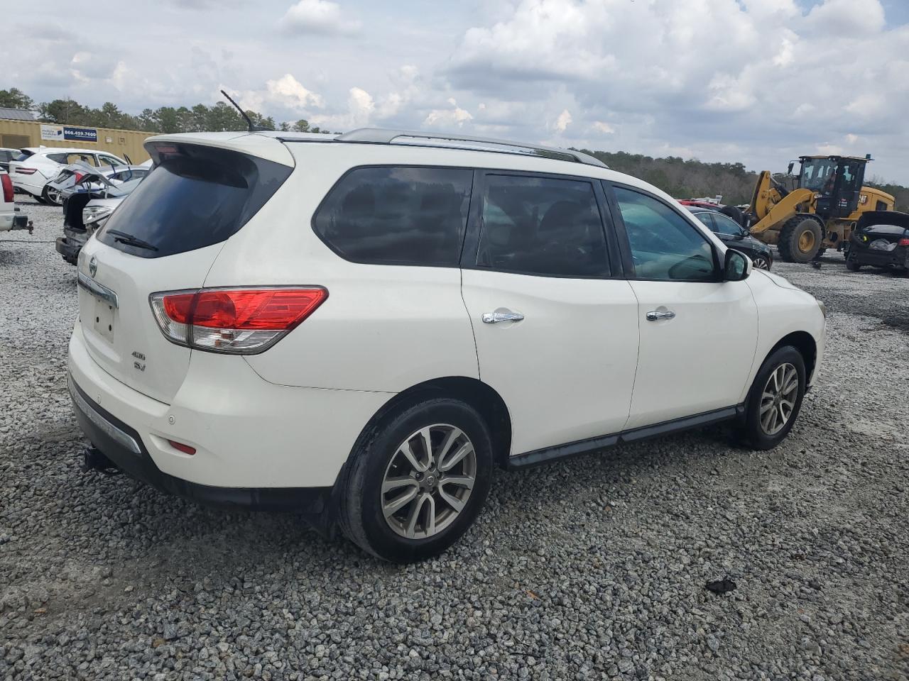 2013 Nissan Pathfinder - Image 3