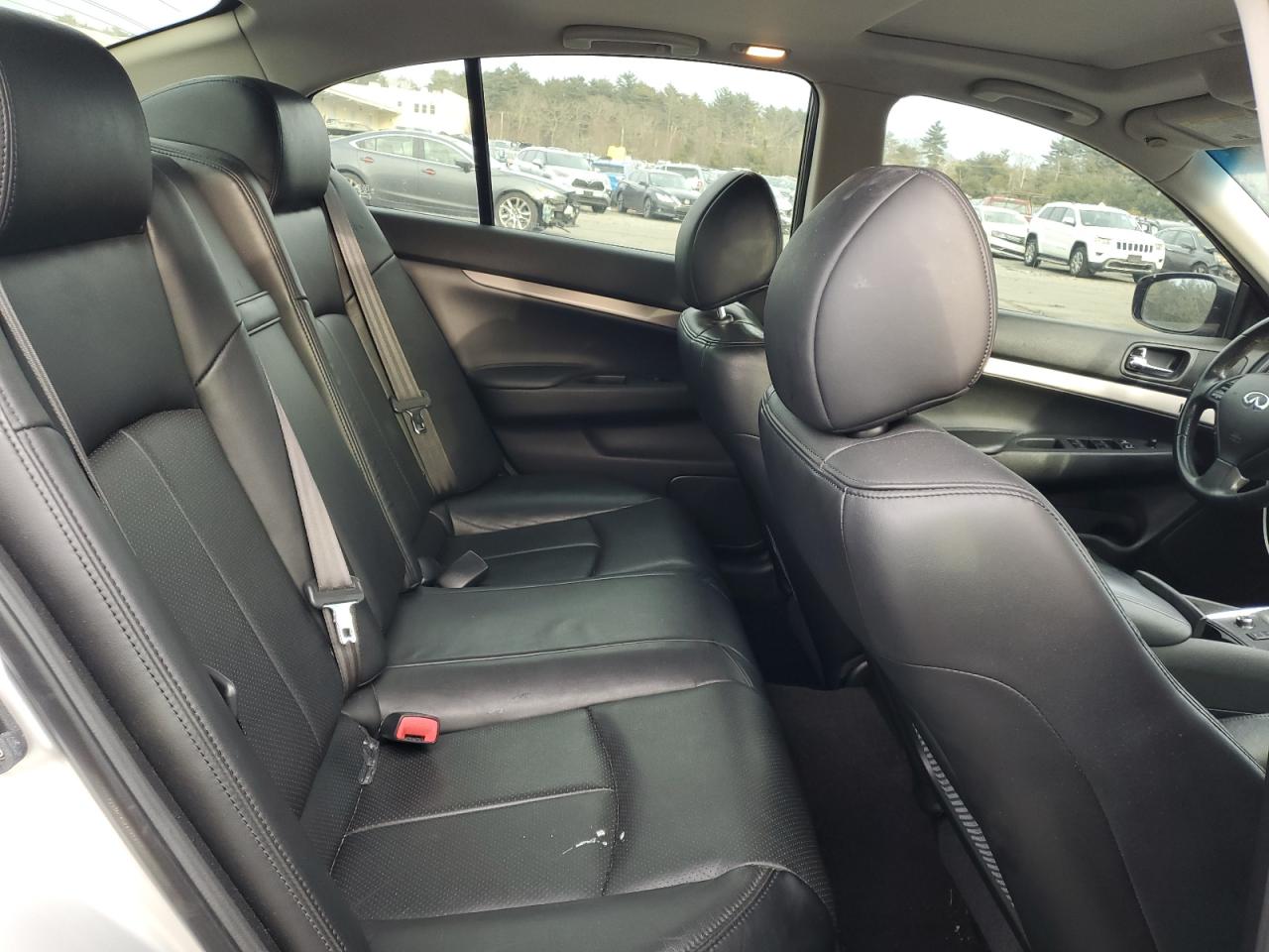 2013 Infiniti G - Image 10