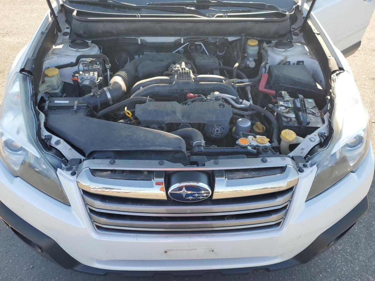 2013 Subaru Outback - Image 12