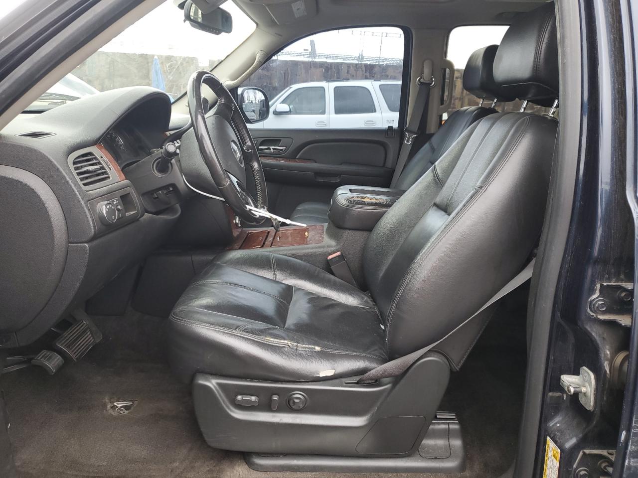 2008 Chevrolet Tahoe - Image 7