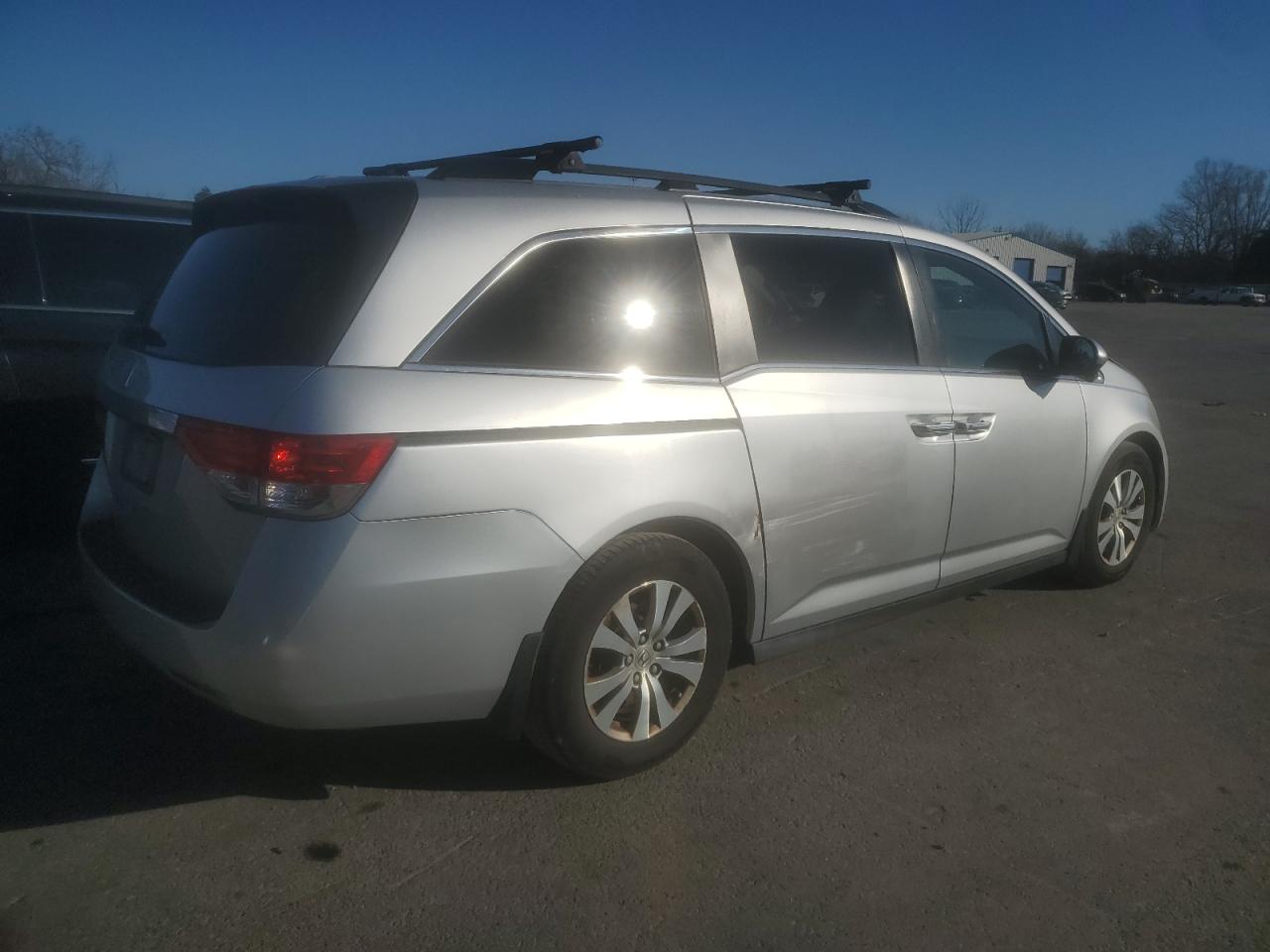 2015 Honda Odyssey - Image 3