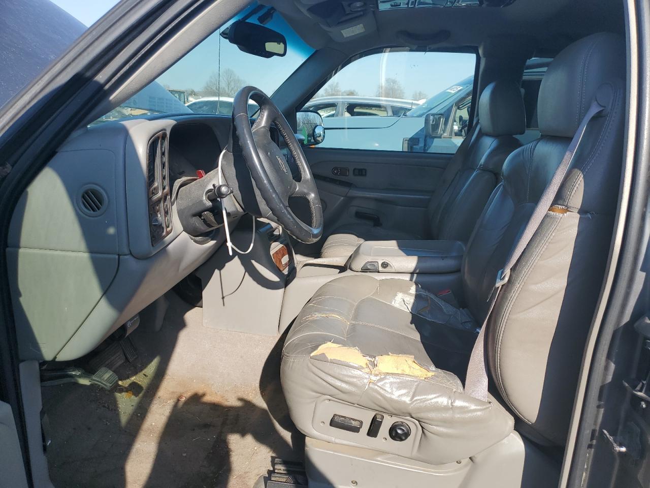 2002 Chevrolet Silverado - Image 7