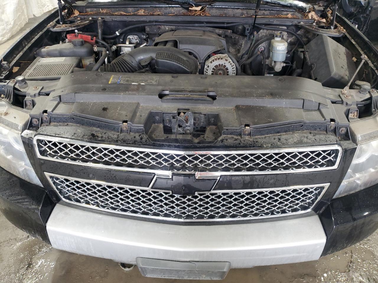2010 Chevrolet Tahoe - Image 12