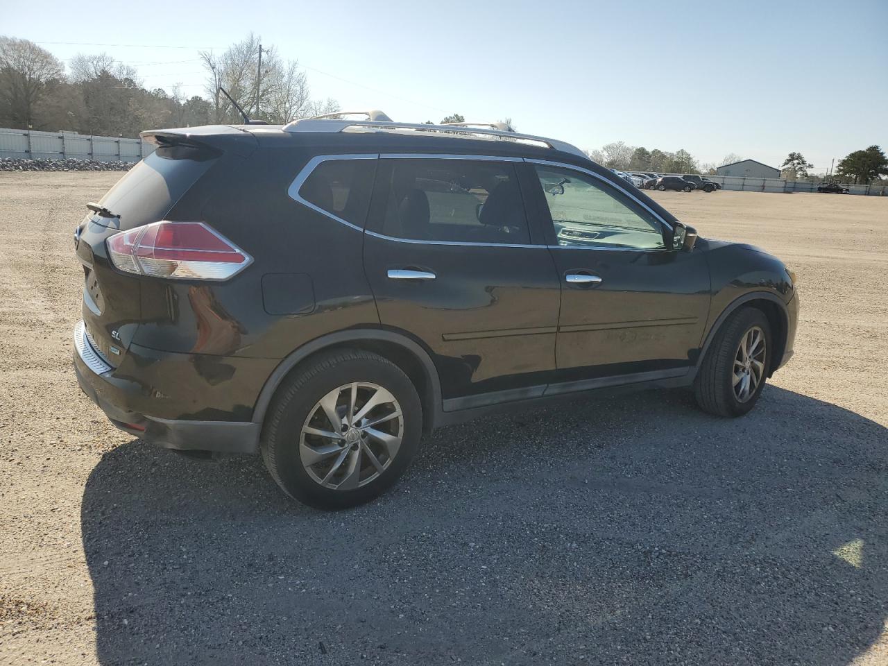 2014 Nissan Rogue - Image 3