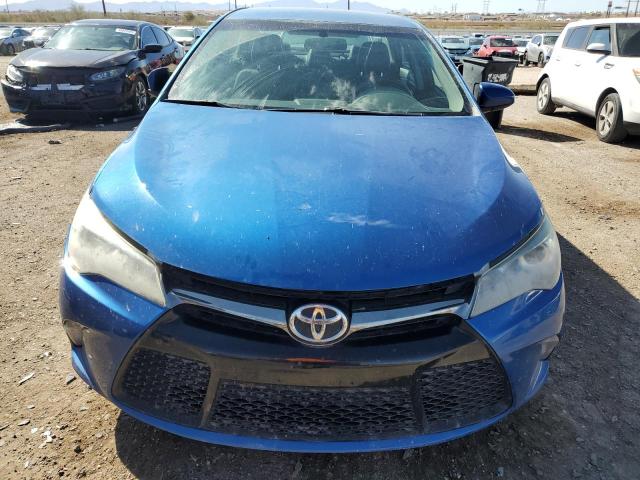Седани TOYOTA CAMRY 2017 Синій