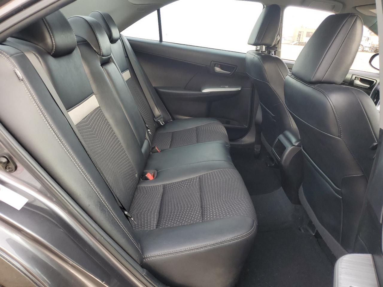 2014 Toyota Camry - Image 10