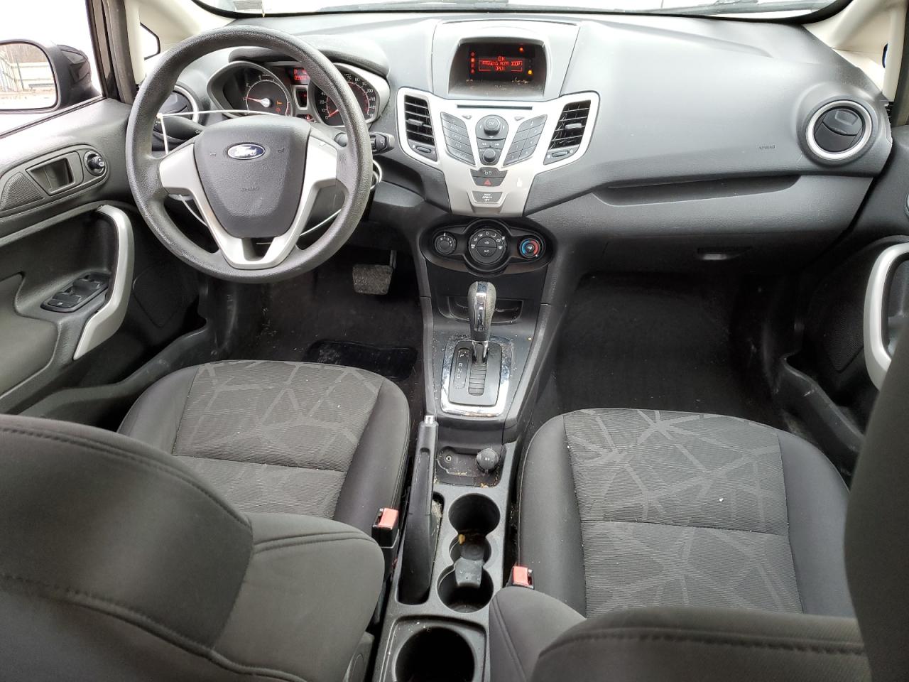 2011 Ford Fiesta - Image 8