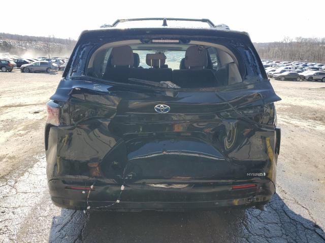 2024 TOYOTA SIENNA LE