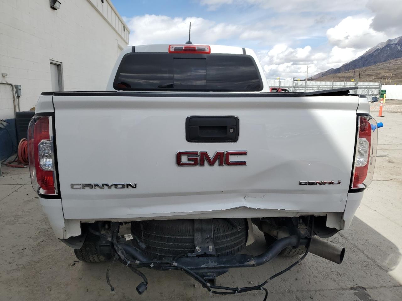 2018 GMC Canyon - Image 6
