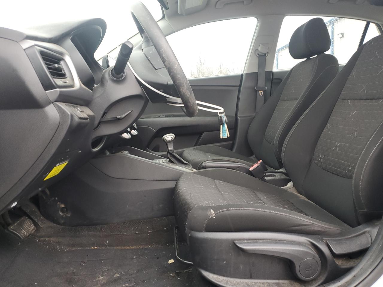 2021 Kia Rio - Image 7