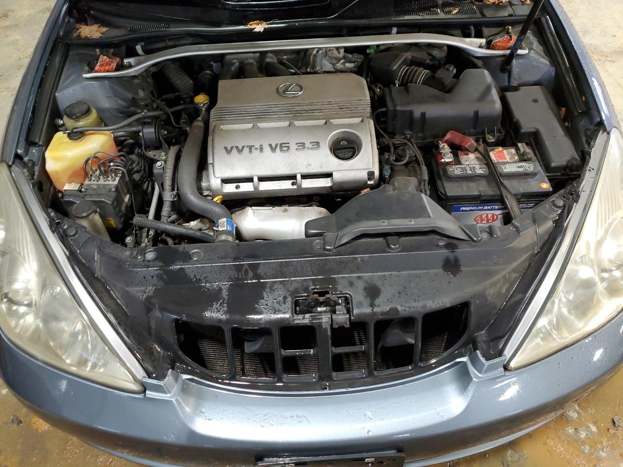 2005 Lexus ES - Image 11