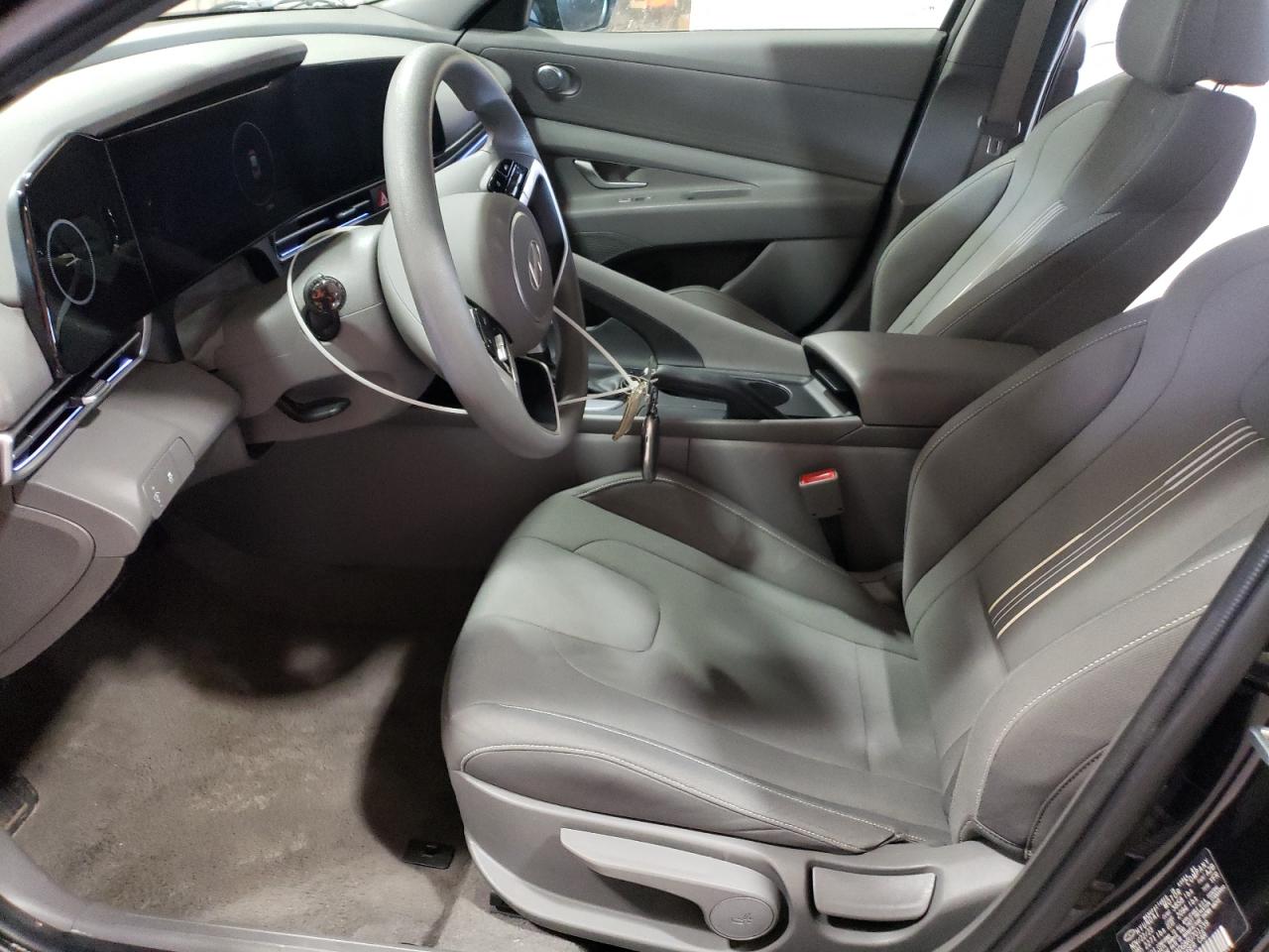 2024 Hyundai Elantra - Image 7