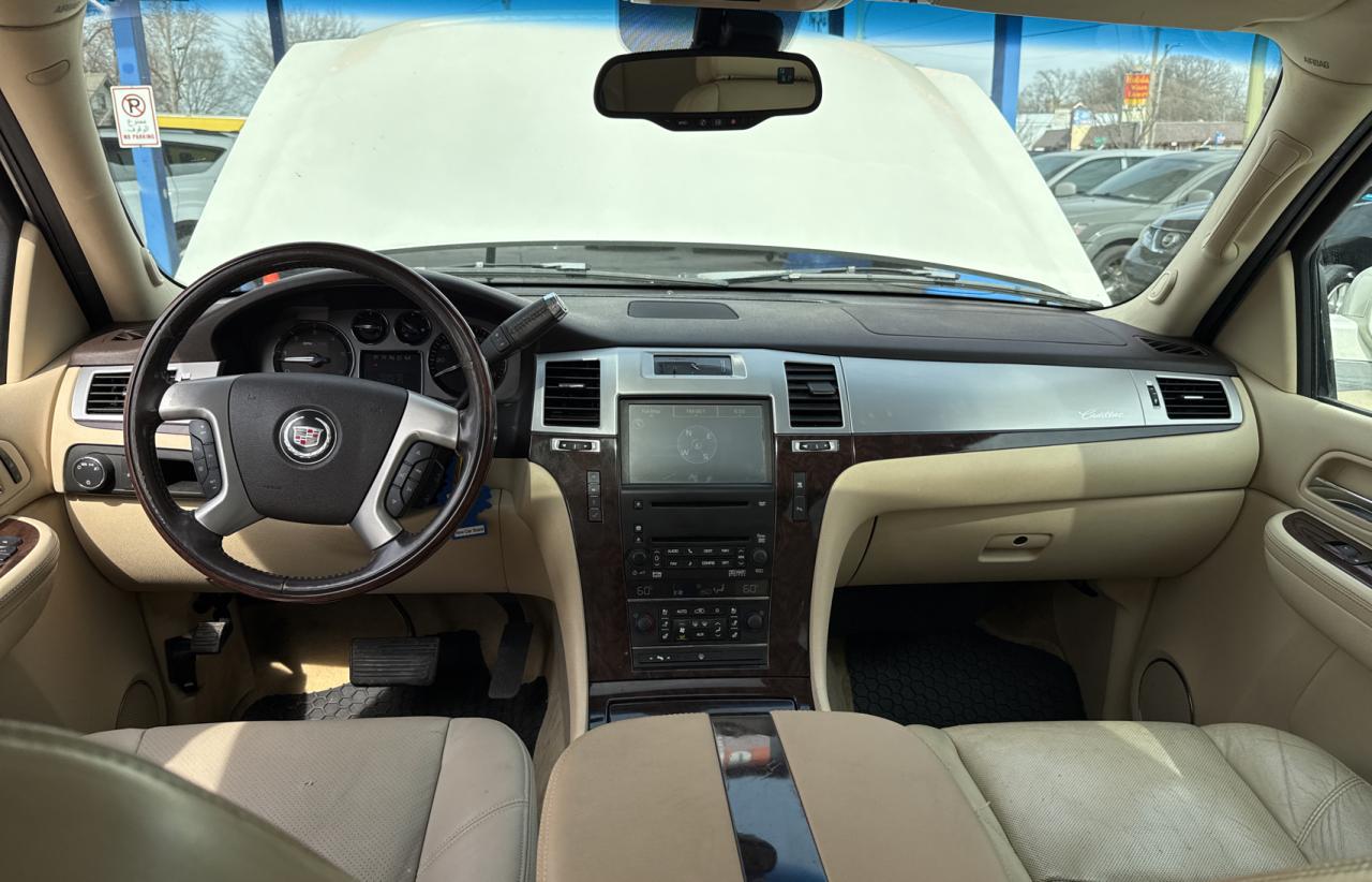 2007 Cadillac Escalade - Image 9