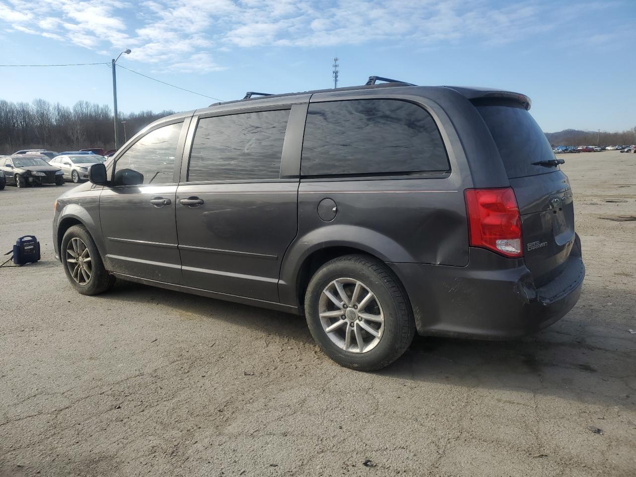 2015 Dodge Caravan - Image 2