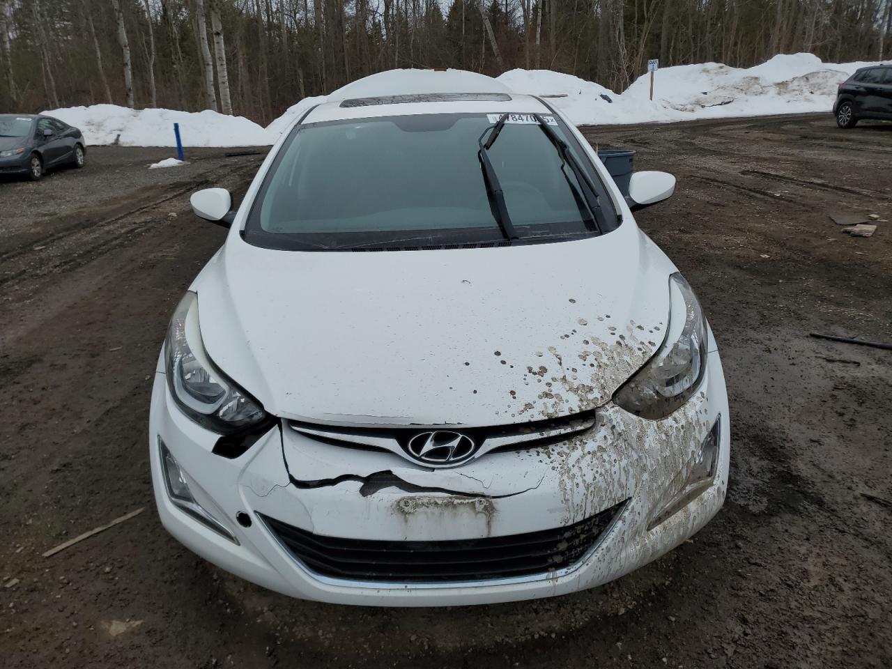 2016 Hyundai Elantra - Image 5