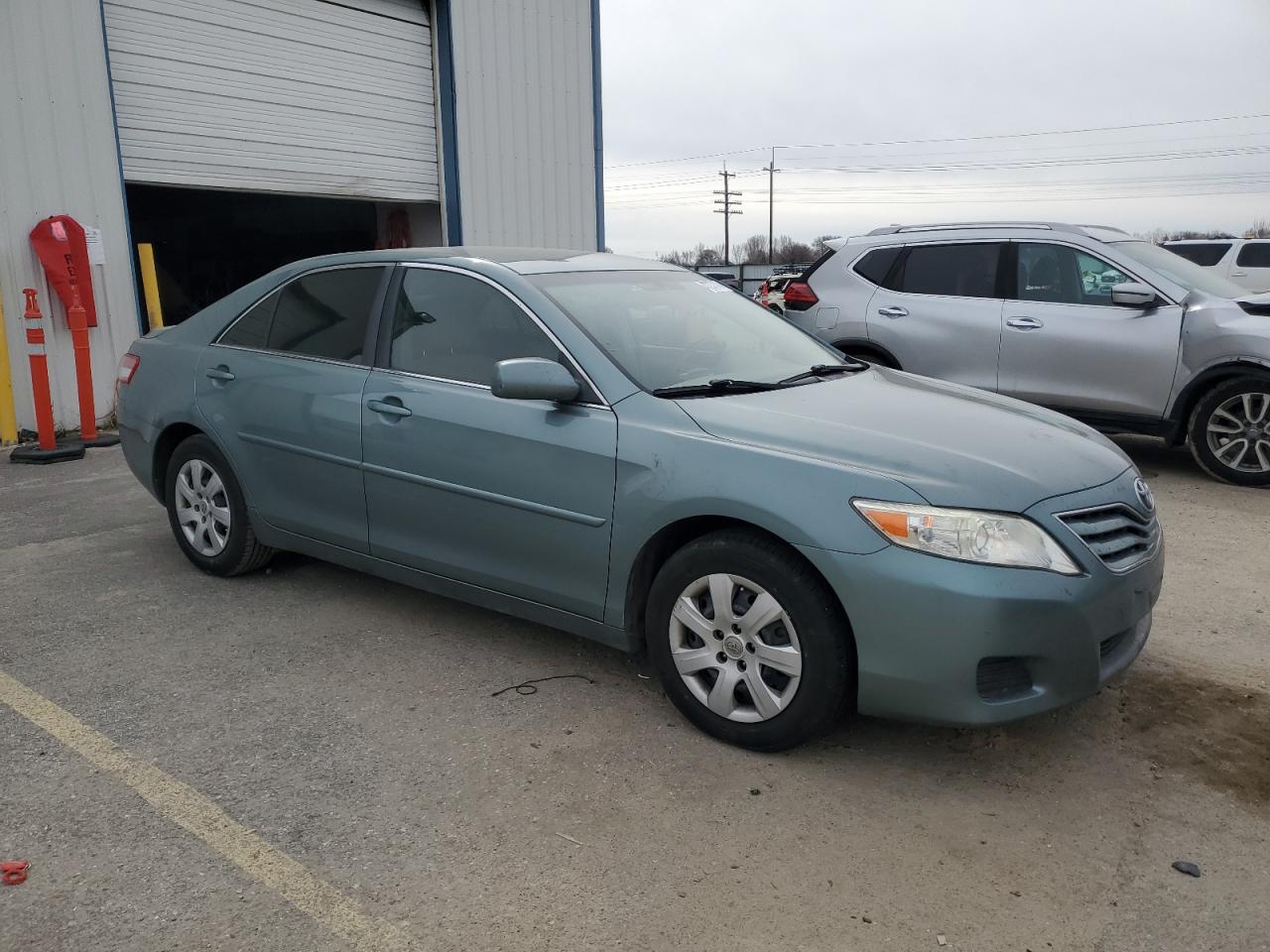 2011 Toyota Camry - Image 4