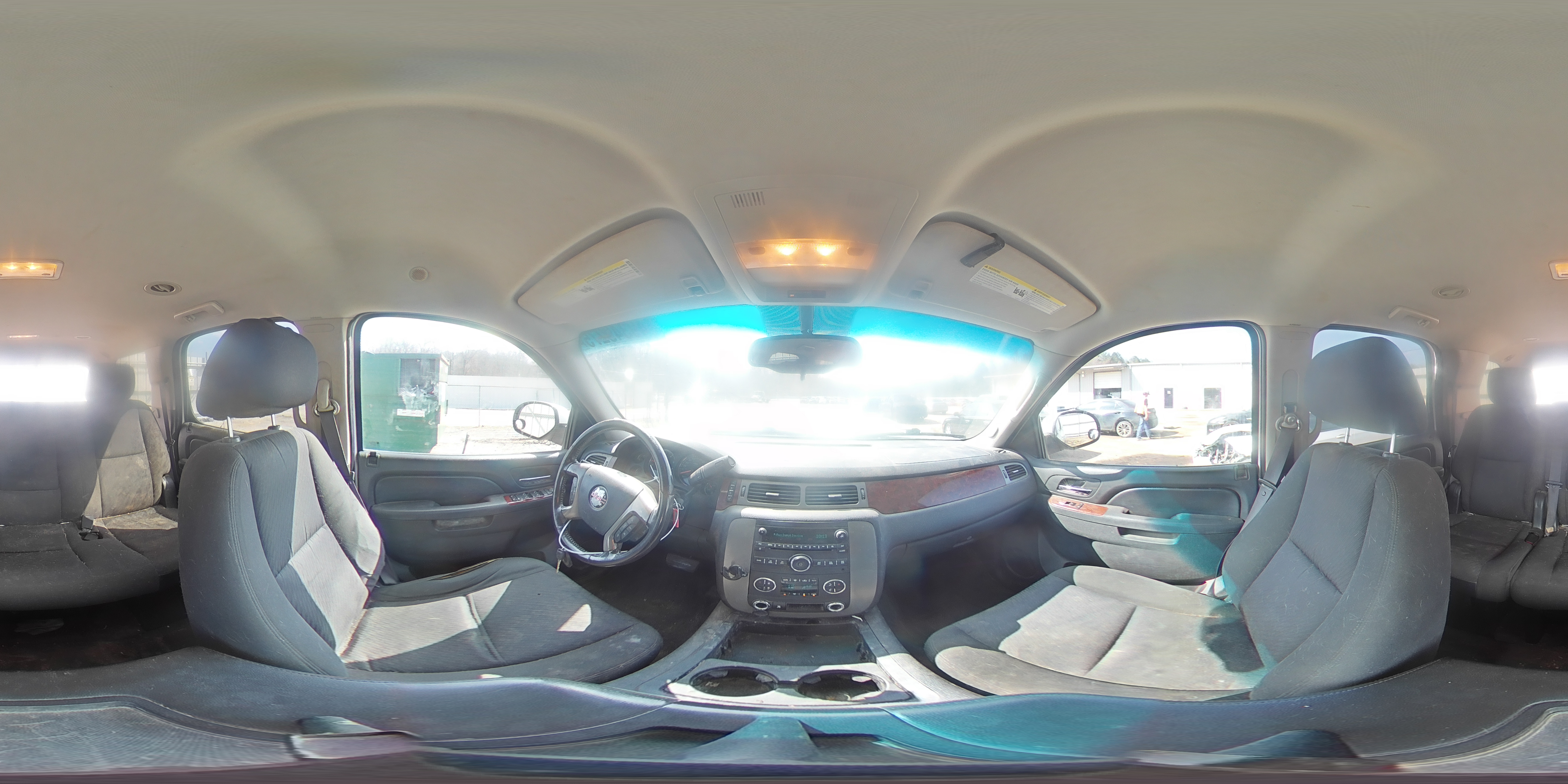2011 GMC Yukon - Image 13