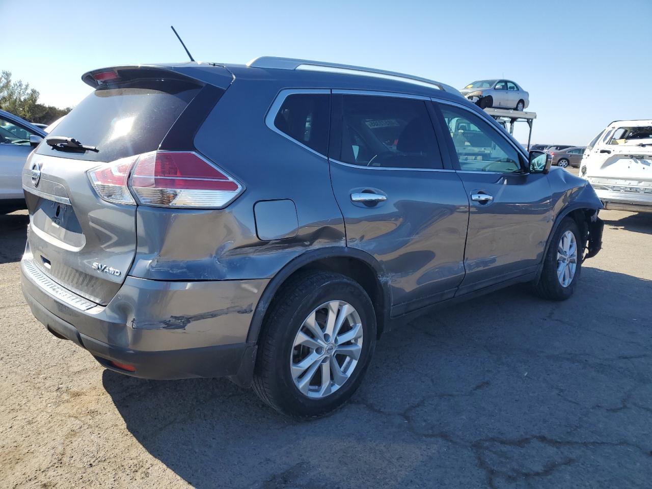2016 Nissan Rogue - Image 3