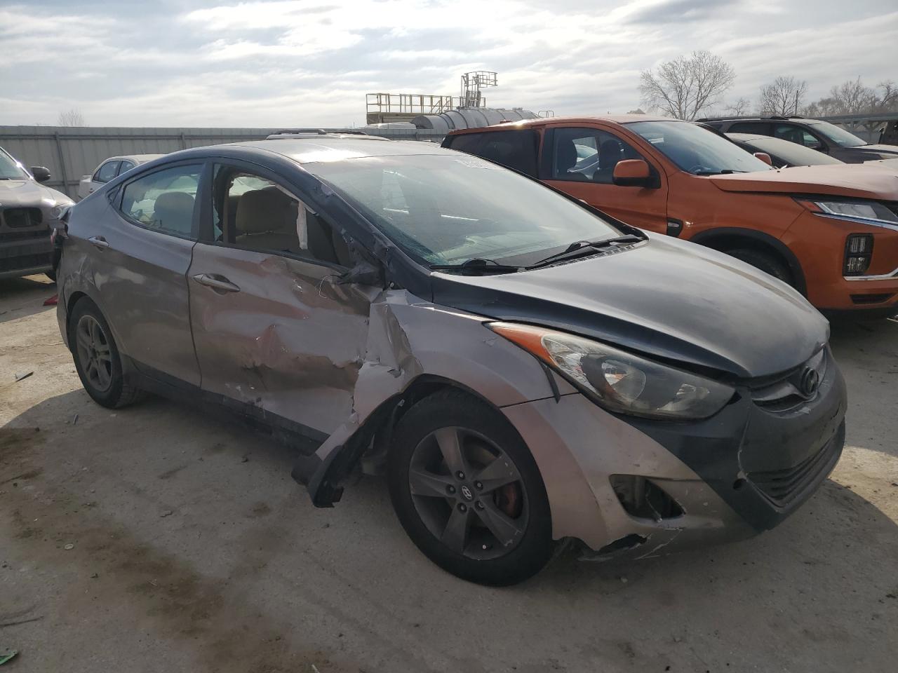 2013 Hyundai Elantra - Image 4