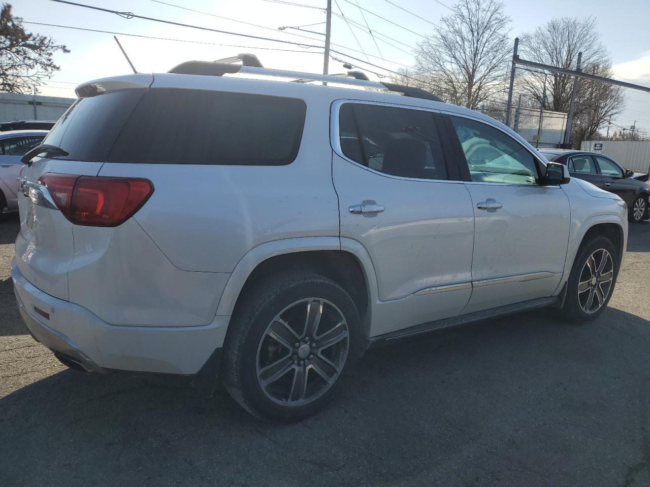 2017 GMC Acadia - Image 3