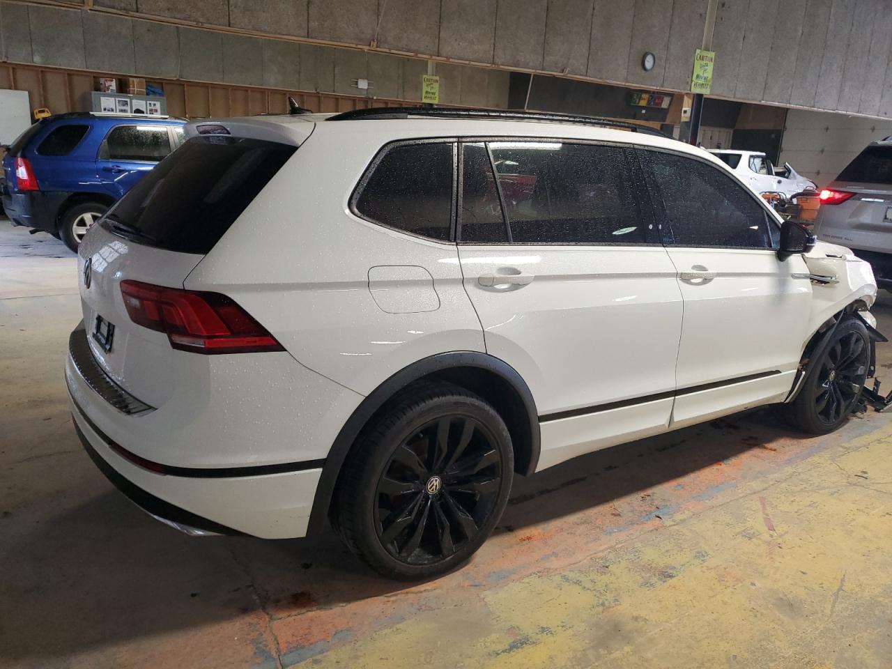 2021 Volkswagen Tiguan - Image 3