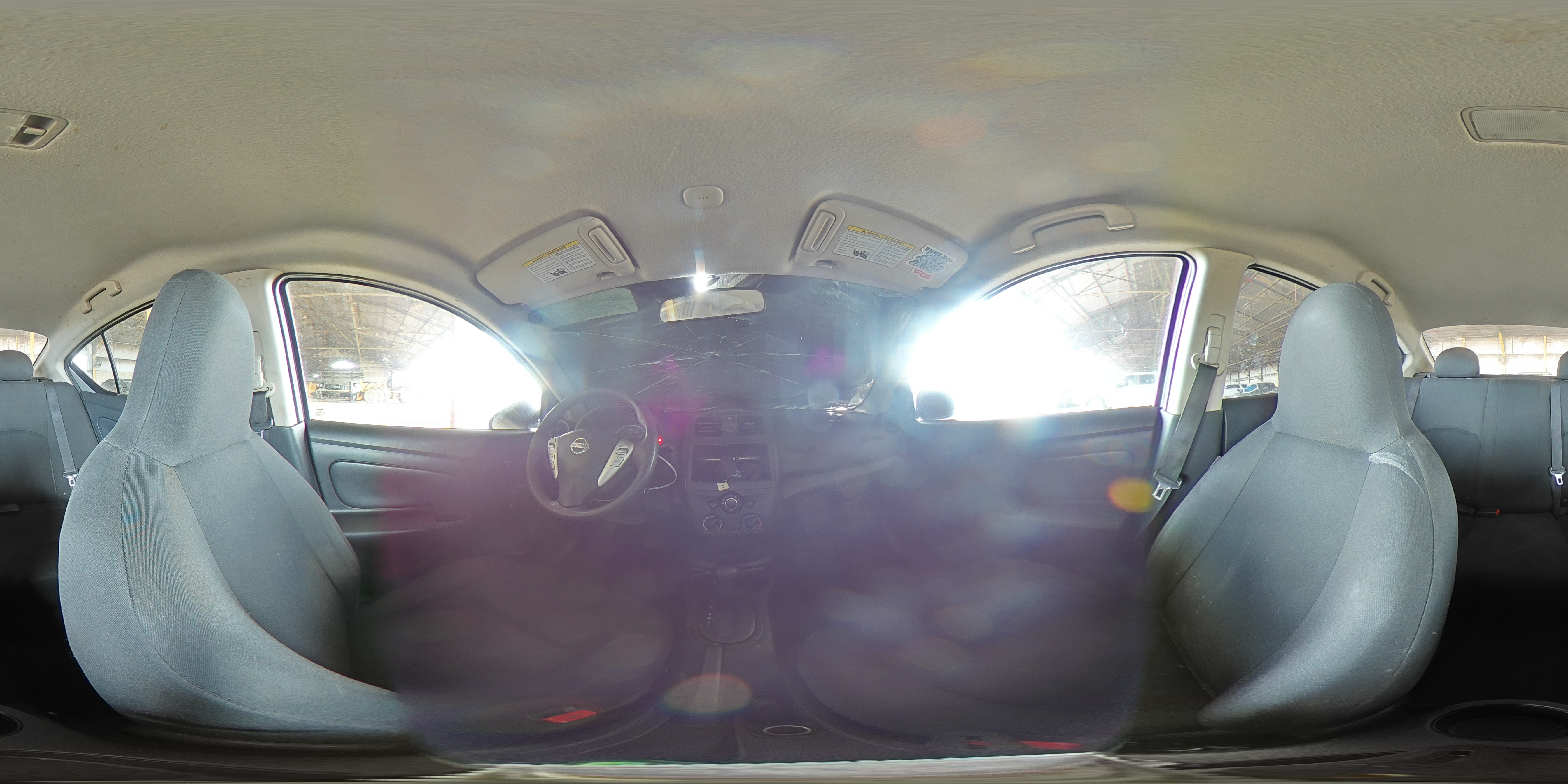 2015 Nissan Versa - Image 13