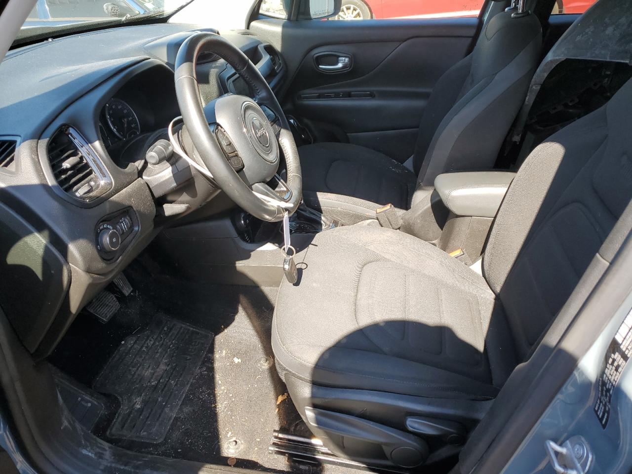 2017 Jeep Renegade - Image 7