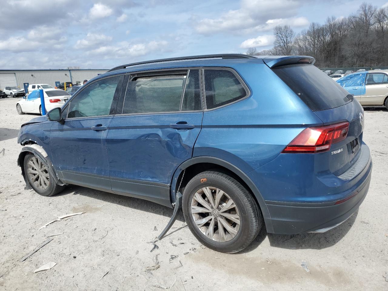 2019 Volkswagen Tiguan - Image 2