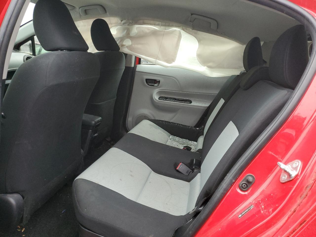 2012 Toyota Prius - Image 10