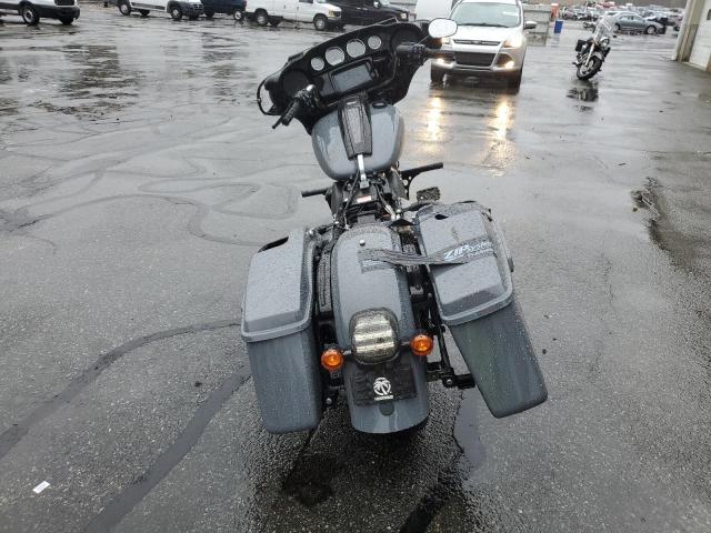  HARLEY-DAVIDSON FLHXST 2022 Серый