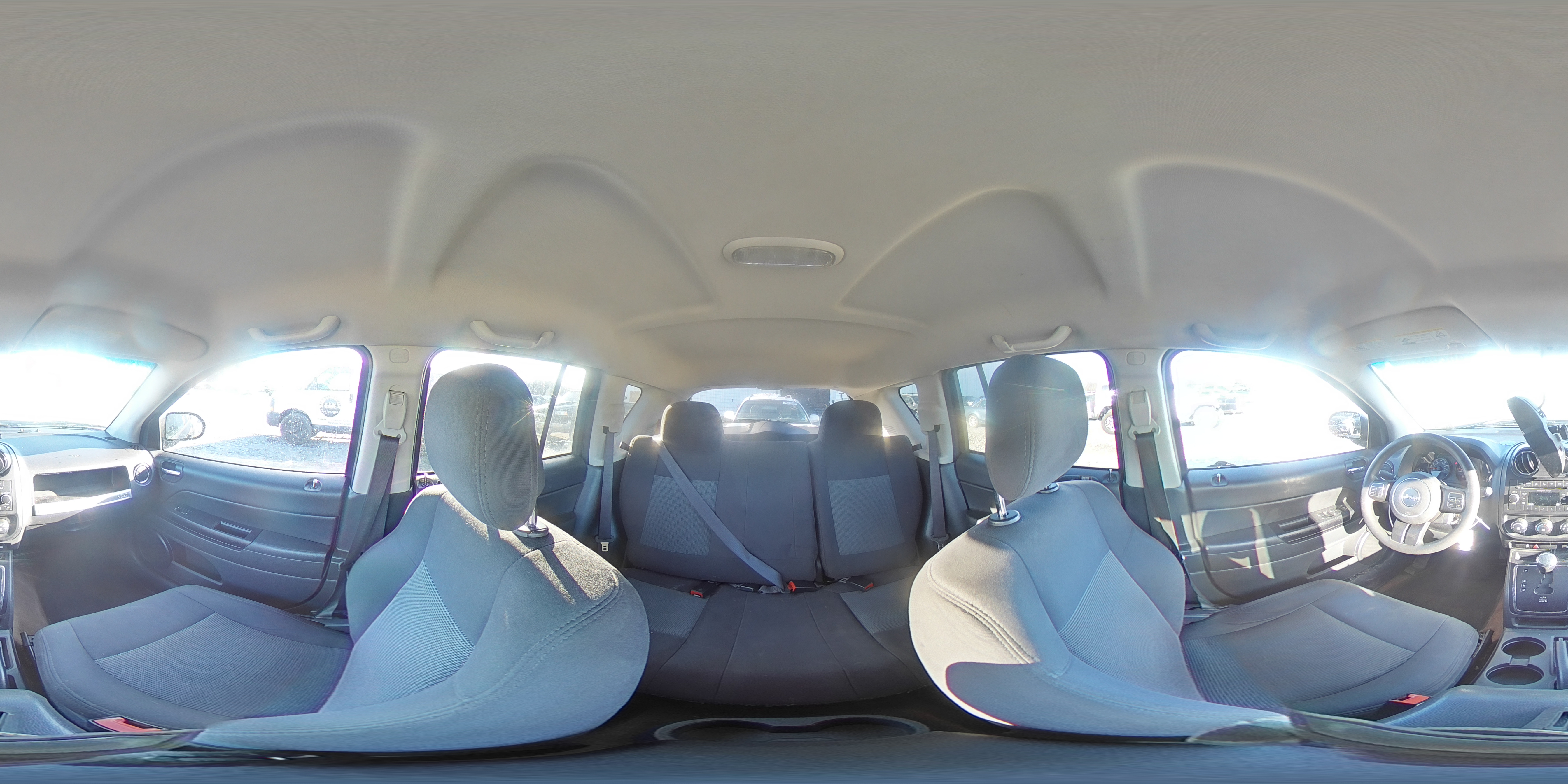 2016 Jeep Compass - Image 15