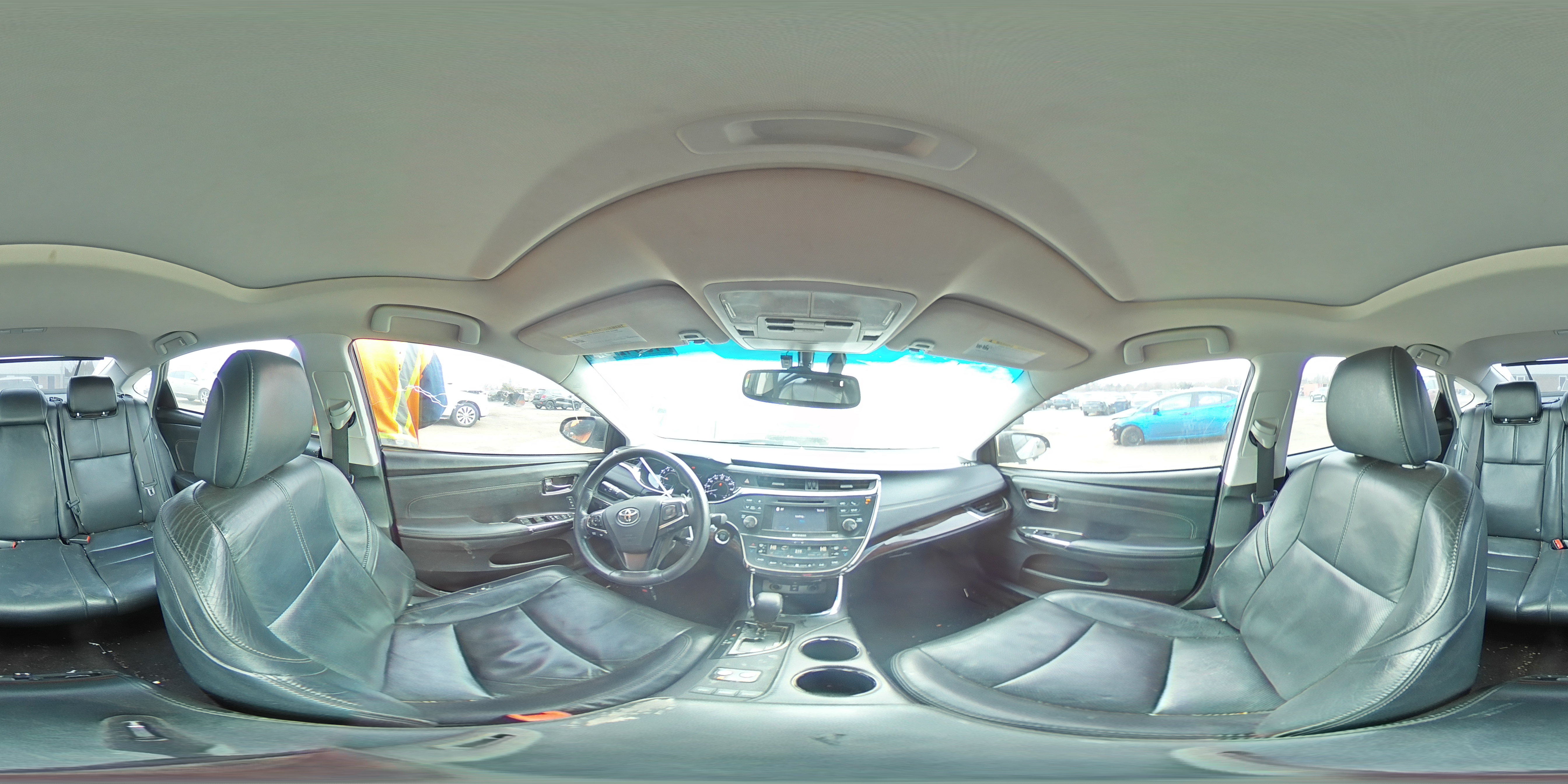2014 Toyota Avalon - Image 13