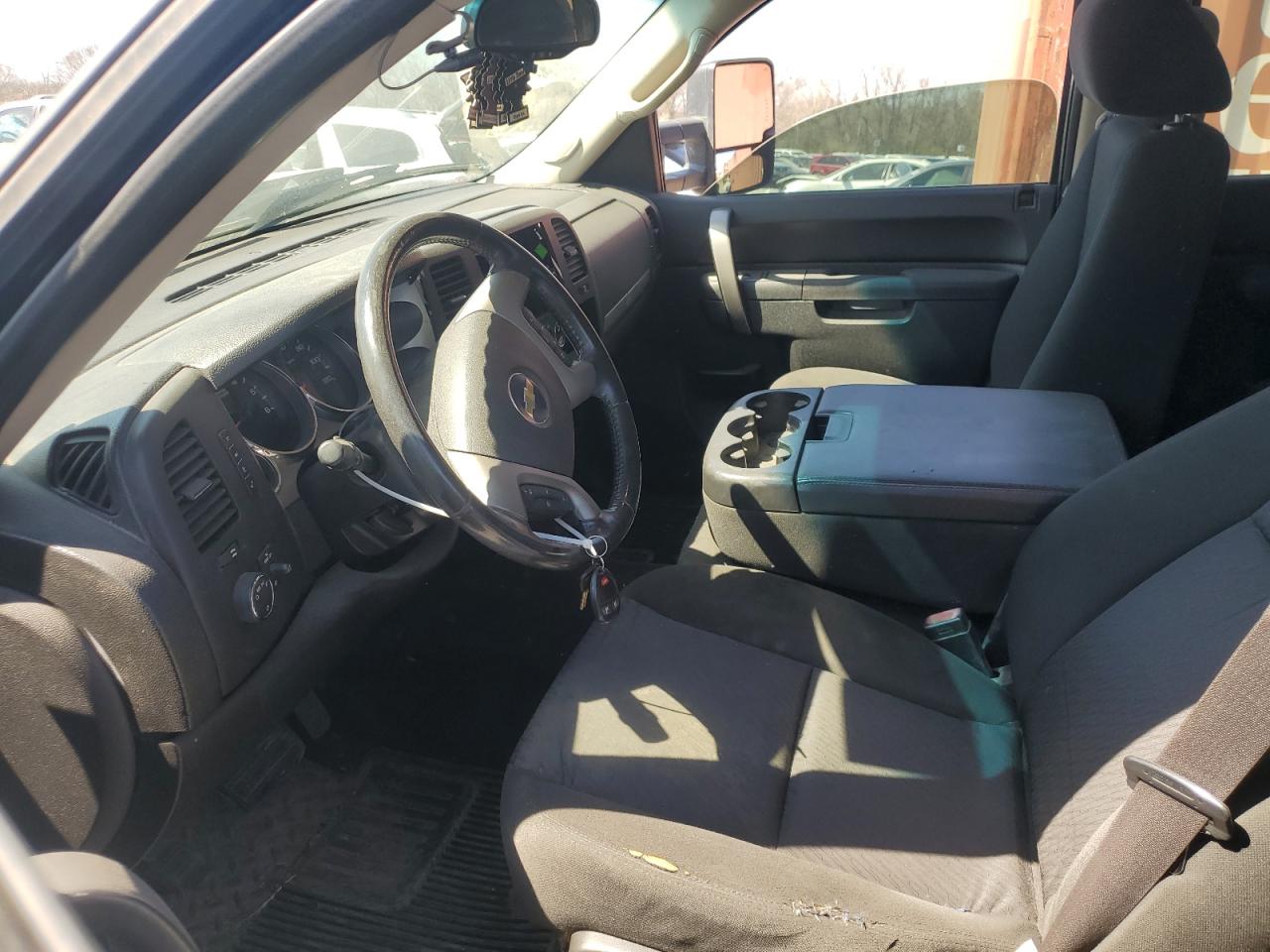 2011 Chevrolet Silverado - Image 7