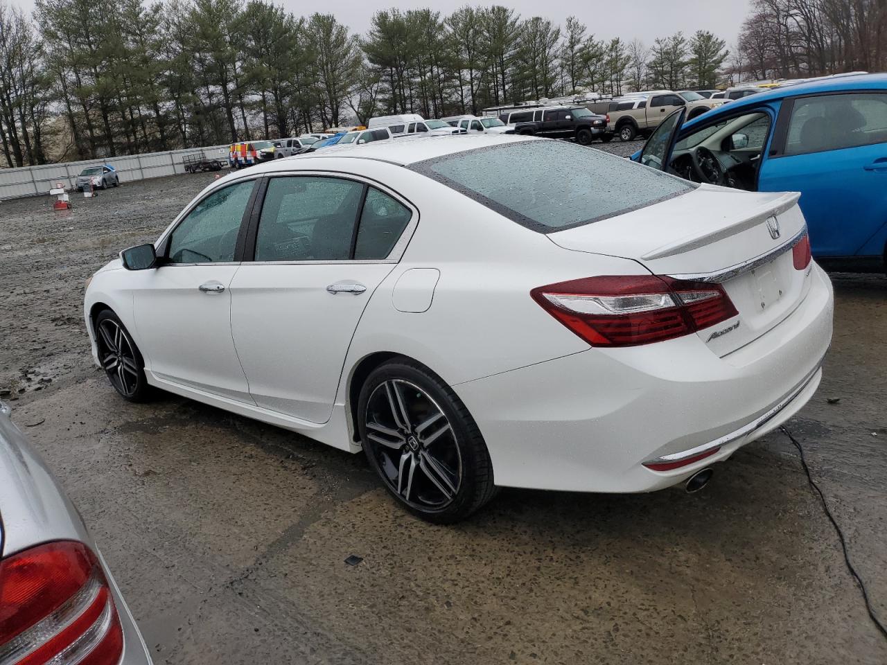 2017 Honda Accord - Image 2