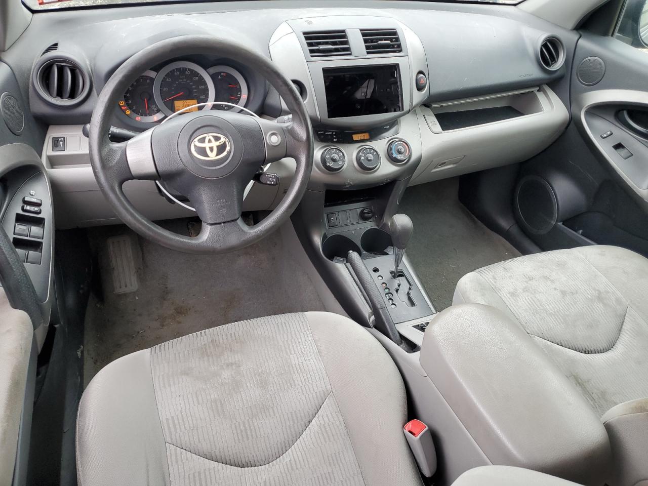2010 Toyota RAV 4 - Image 8