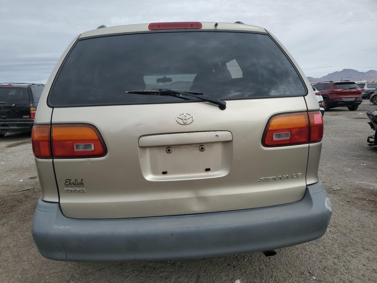 2000 Toyota Sienna - Image 6