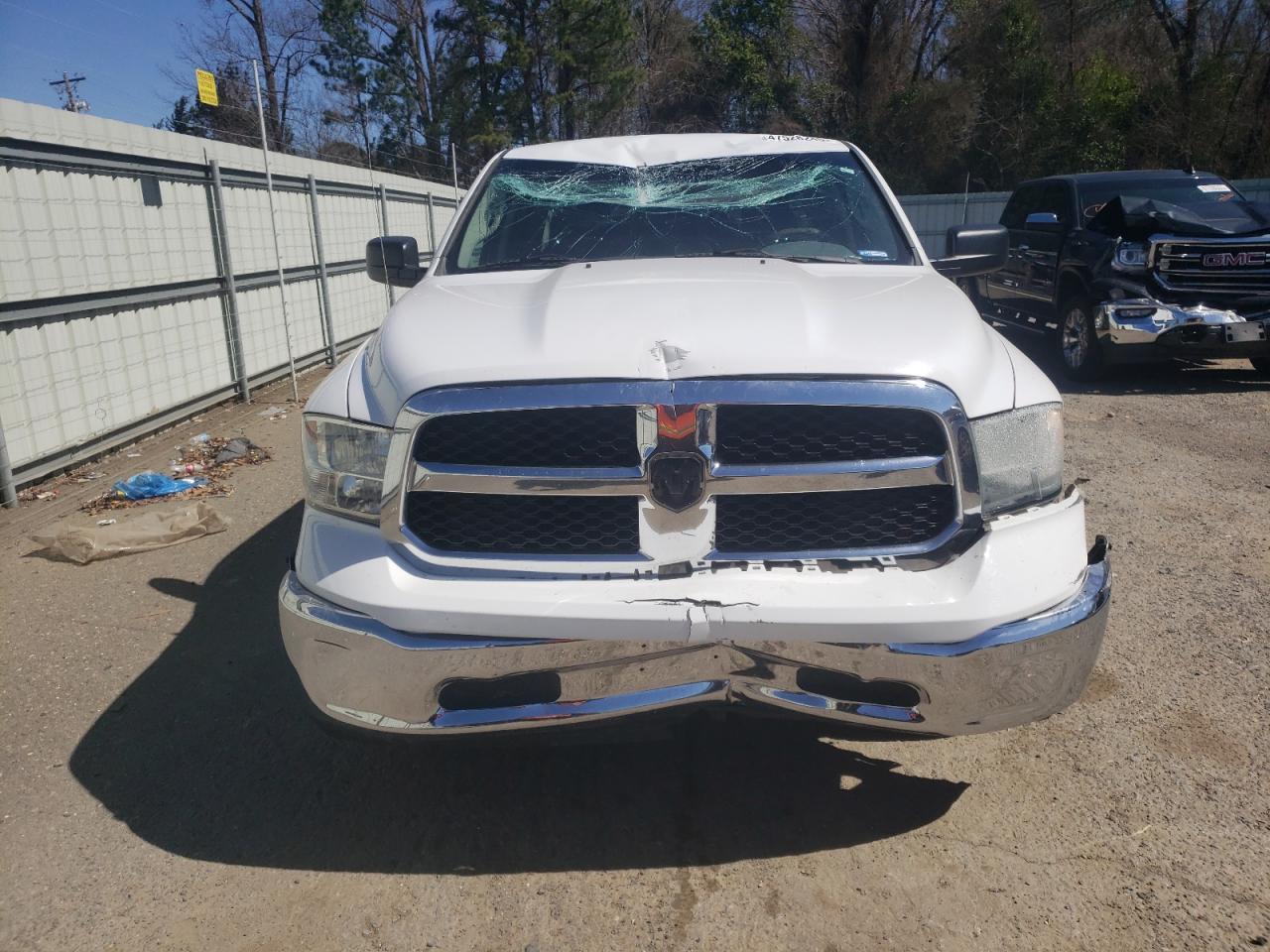 2016 RAM 1500 - Image 5