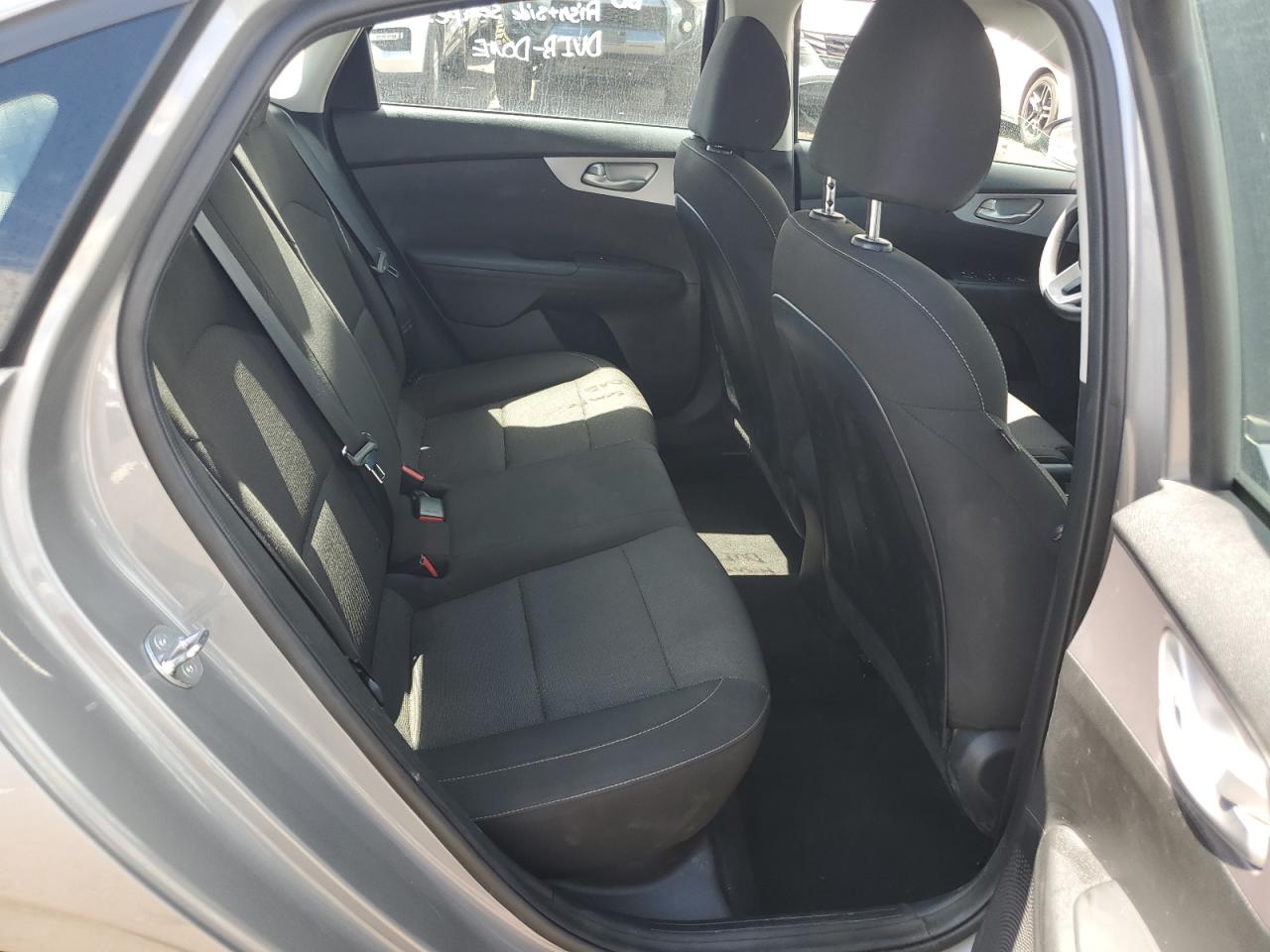 2024 Kia Forte - Image 10