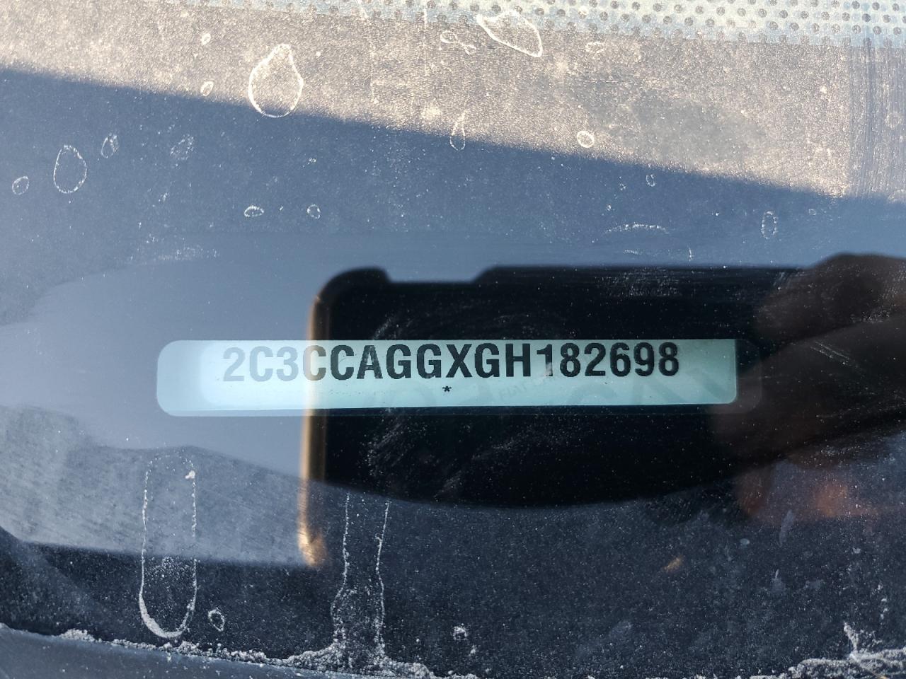 2016 Chrysler 300 - Image 14