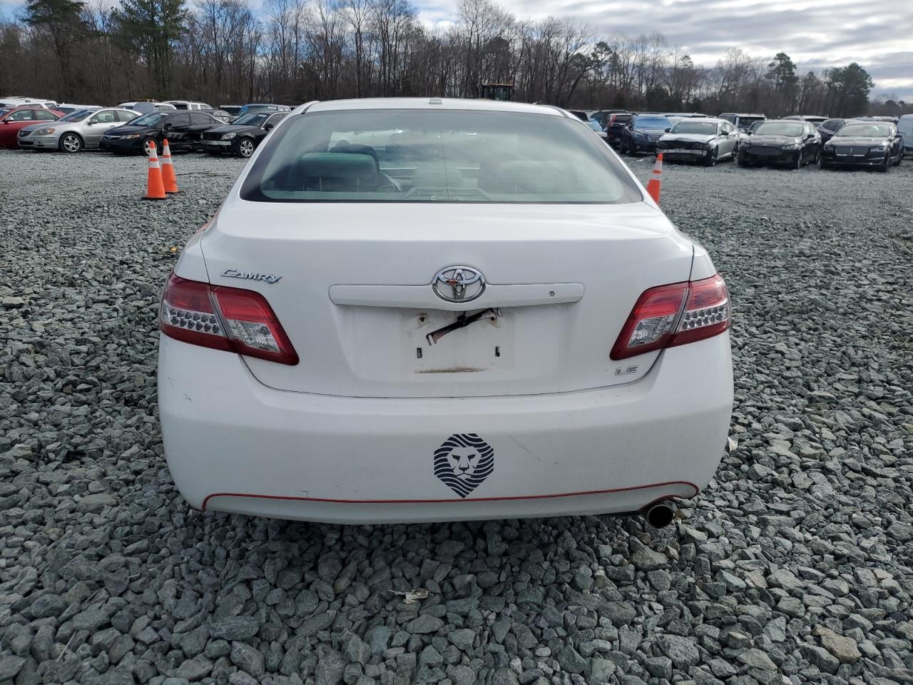 2011 Toyota Camry - Image 6