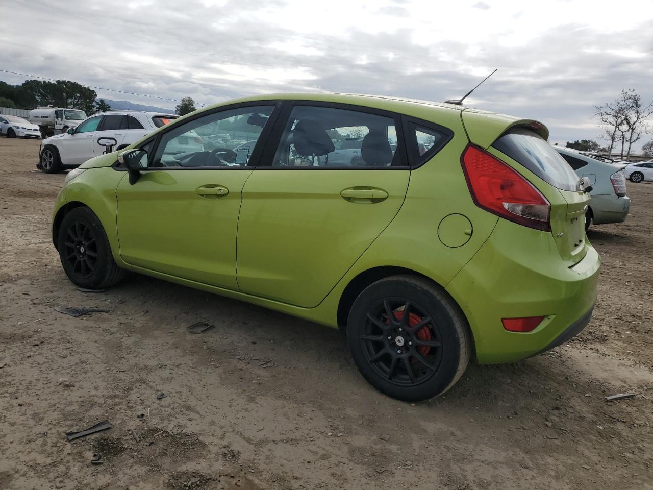 2013 Ford Fiesta - Image 2