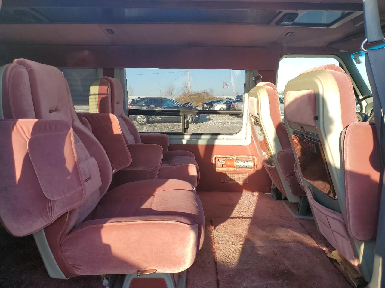 1986 Ford Econoline - Image 11