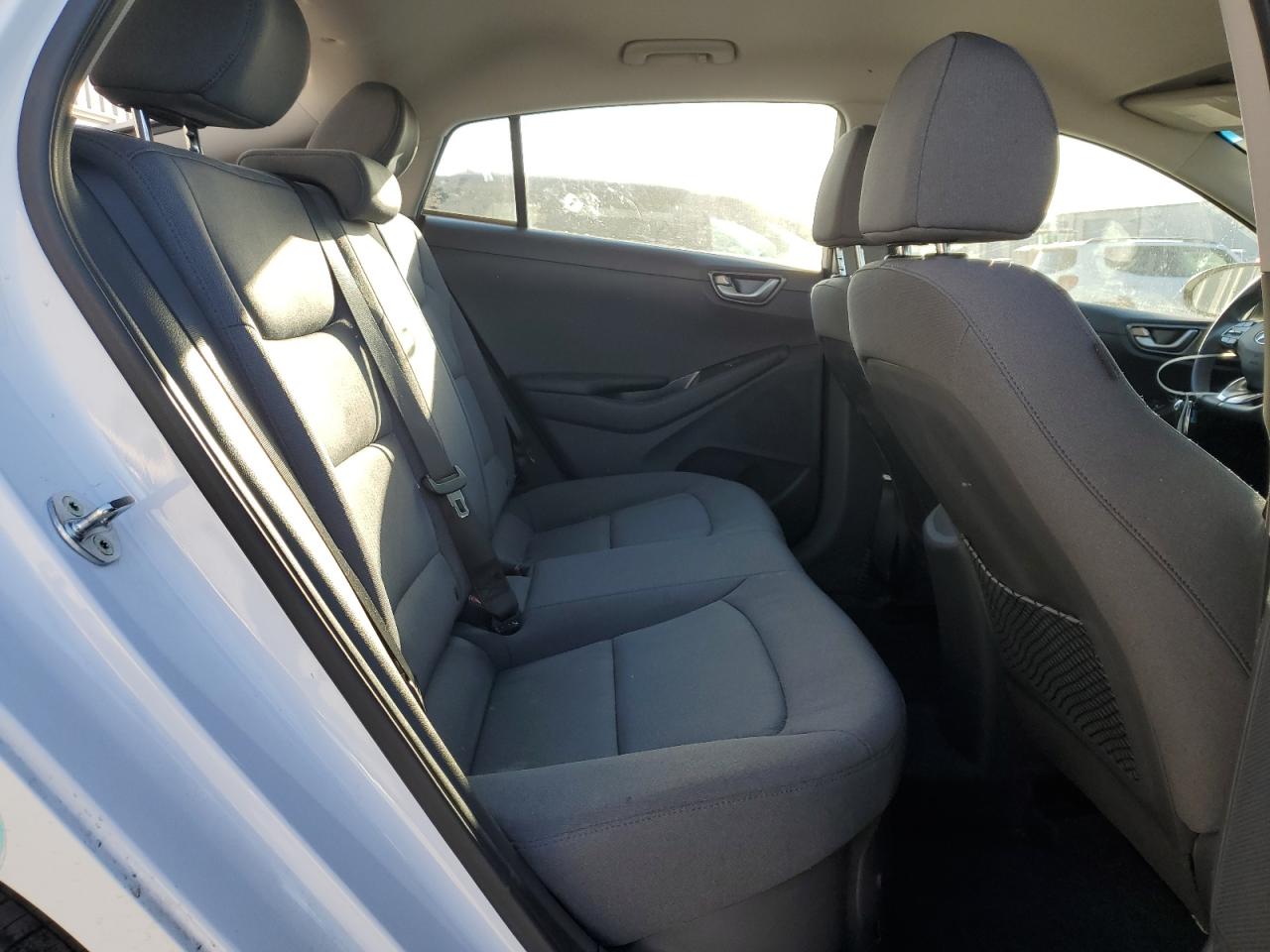 2020 Hyundai IONIQ - Image 12