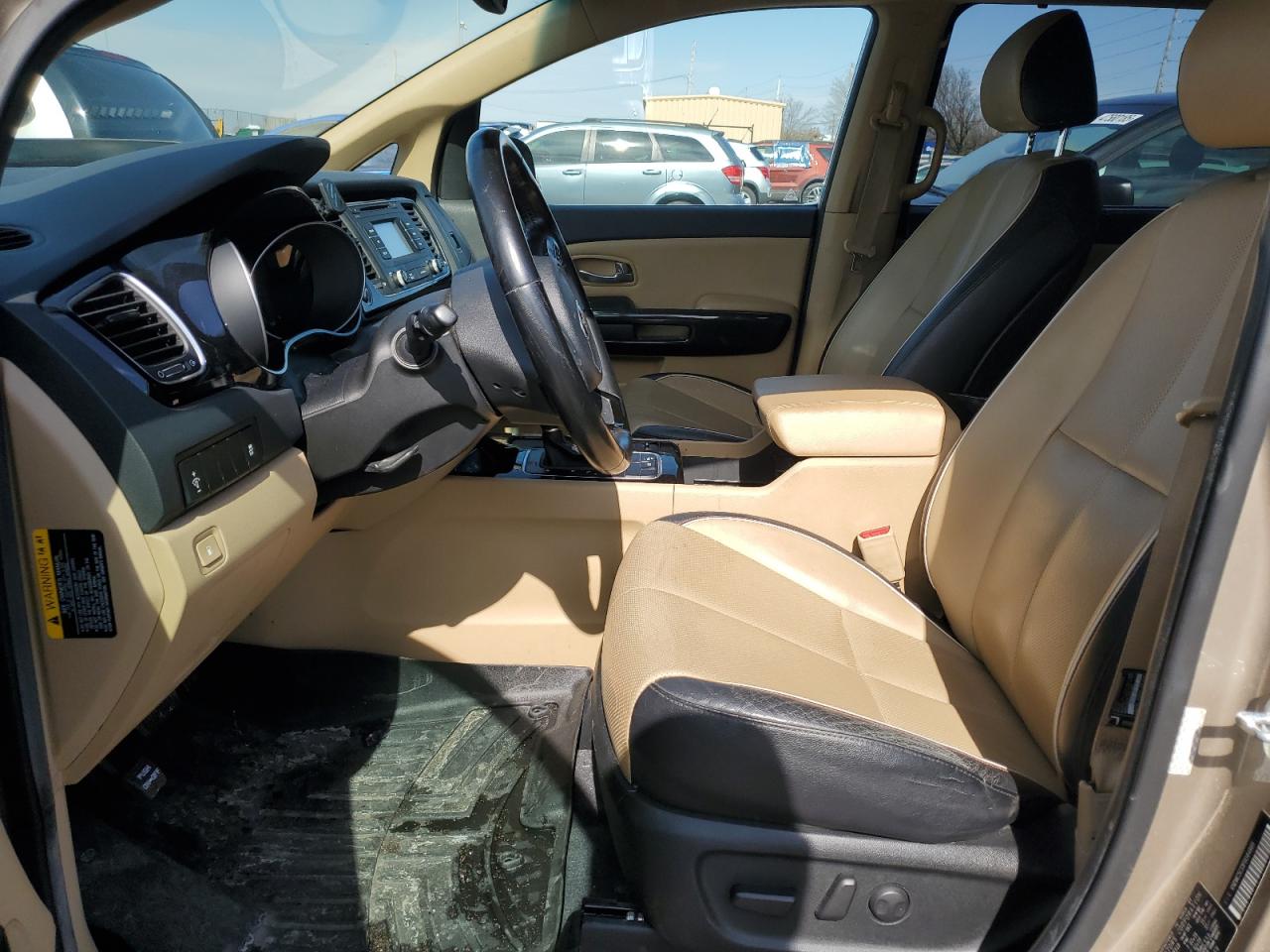 2015 Kia Sedona - Image 7