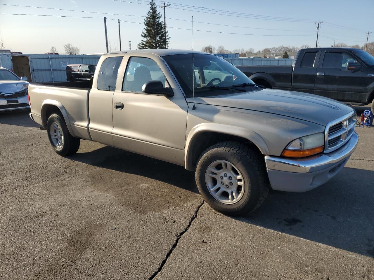 2004 Dodge Dakota - Image 4