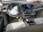 2017 Chrysler Pacifica Touring L na sprzedaż w Dyer, IN - Front End
