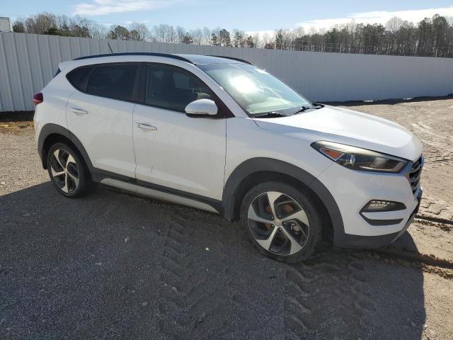  HYUNDAI TUCSON 2017 Biały