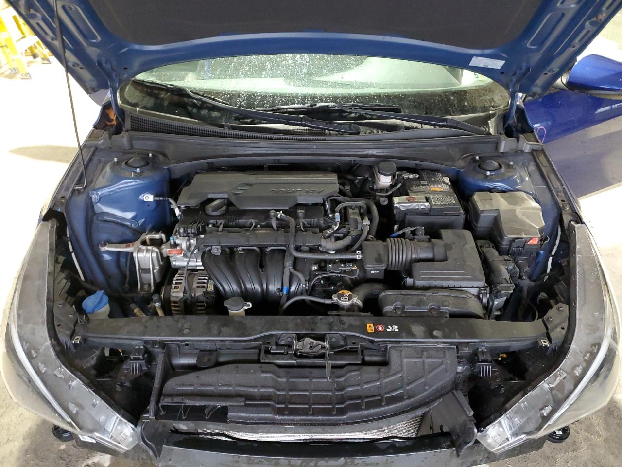 2023 Hyundai Elantra - Image 11