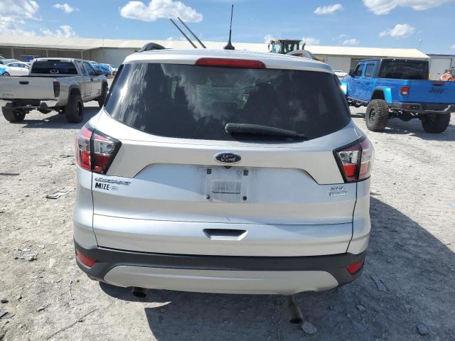  FORD ESCAPE 2018 Srebrny